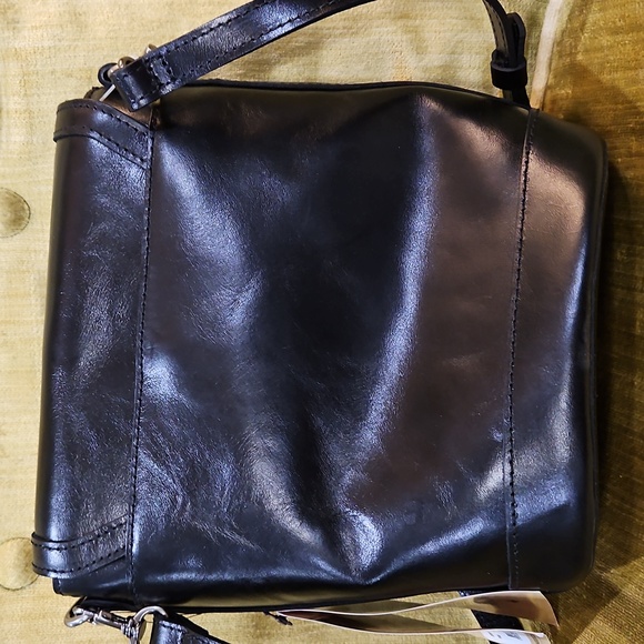 New NWT Patricia Nash Ermi Leather Front Flap Crossbody - Picture 5 of 5